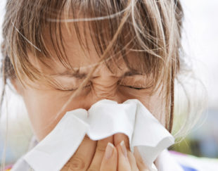 くしゃみ、鼻水、目のかゆみなどの花粉症